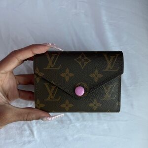 pink LV trifold wallet *BOX & BAG INCLUDED*